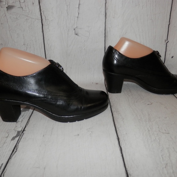 Clarks Bendables 80464 8M Black Leather Heel Booty - Picture 3 of 8